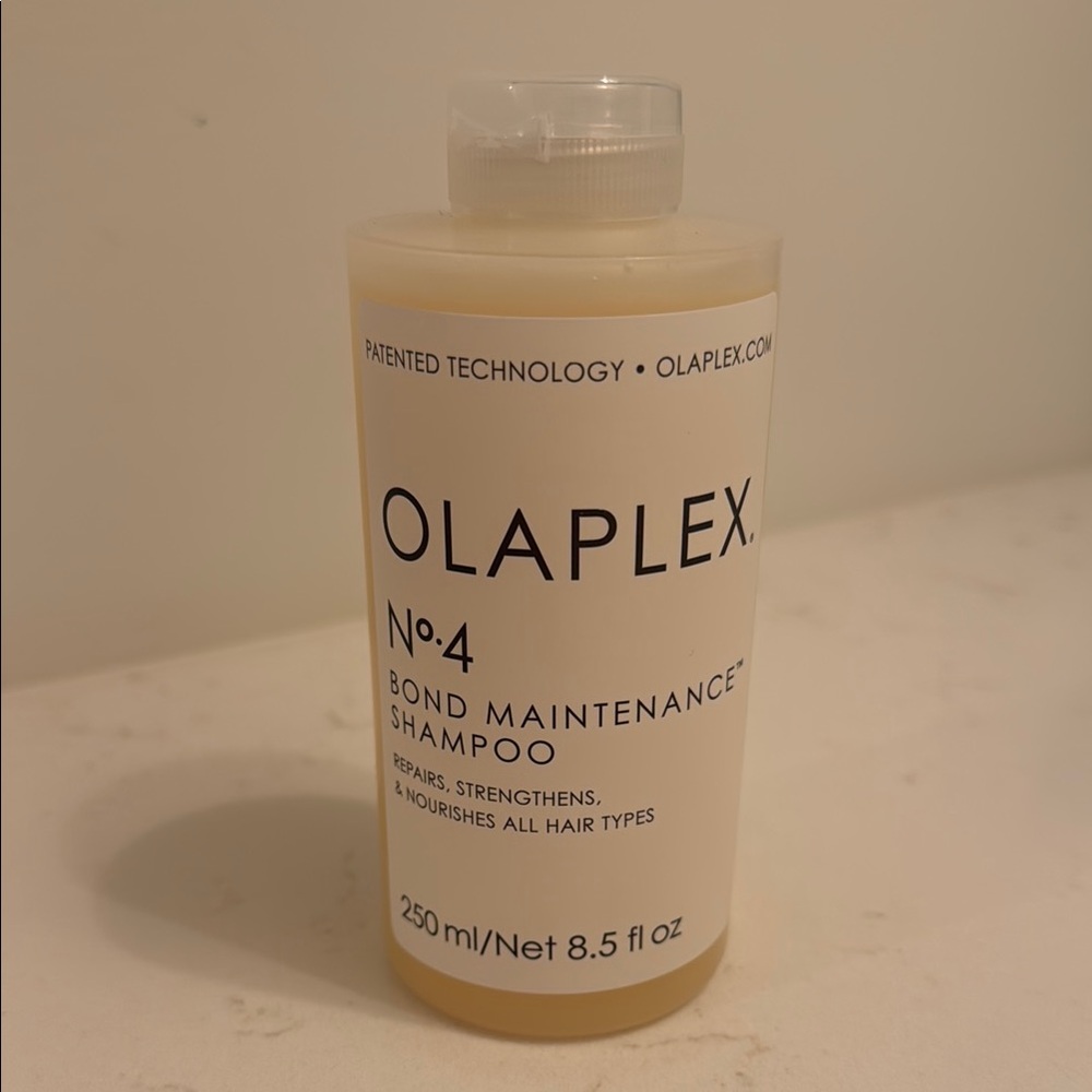 OLAPLEX No.4 Bond Maintenance Shampoo